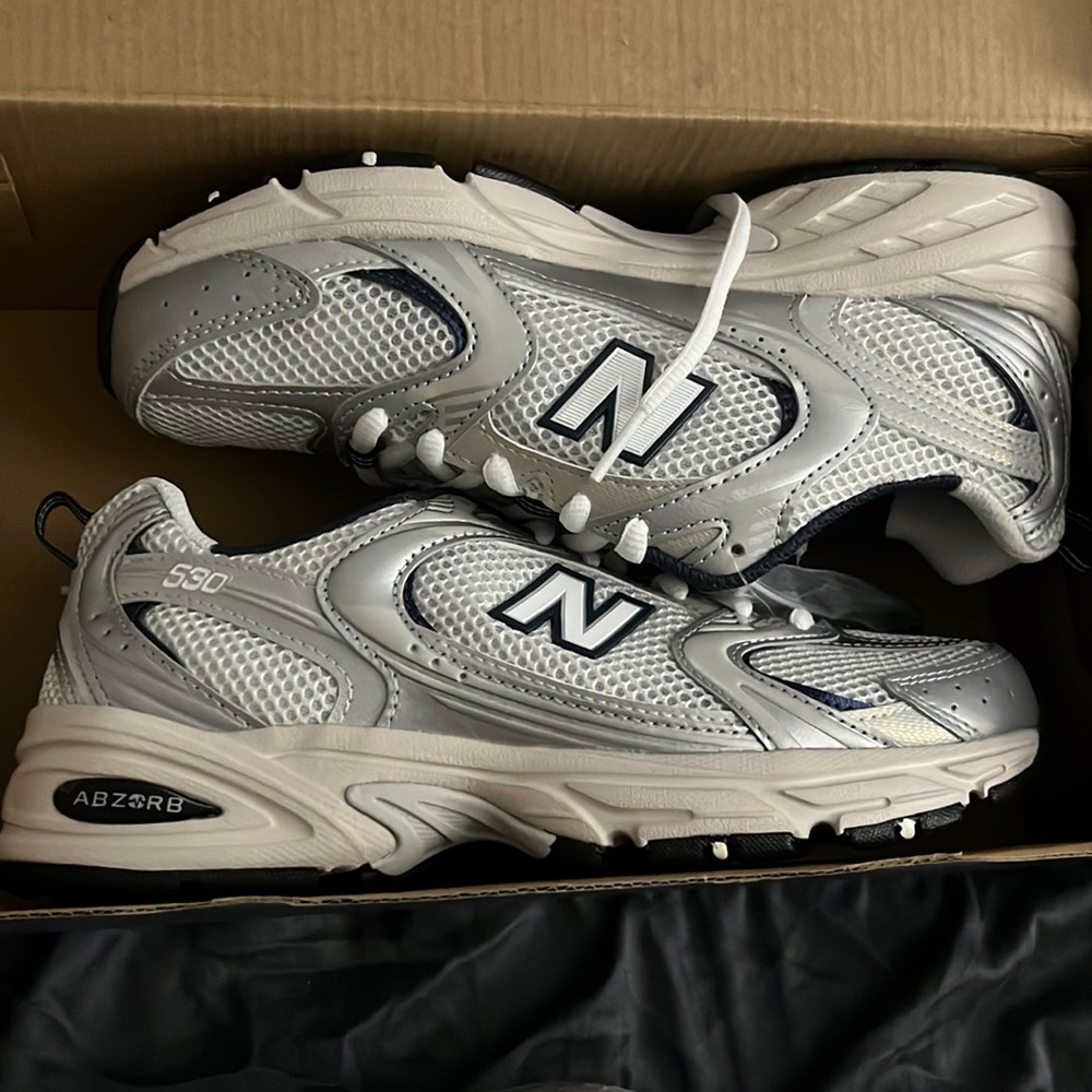 New balance unisex sneakers